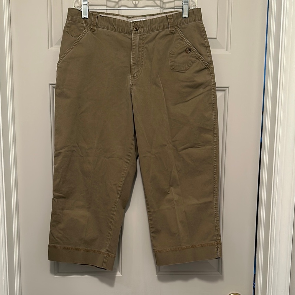 Casual Khaki Capri Pants